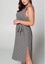 Load image into Gallery viewer, PLUS Stripe Midi Dress
