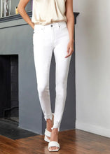 Load image into Gallery viewer, White Zip Fly Skinny KanCan Jeans - Farm Town Floral &amp; Boutique
