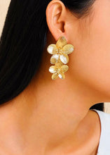 Load image into Gallery viewer, Gold Victoria Earrings - Farm Town Floral &amp; Boutique
